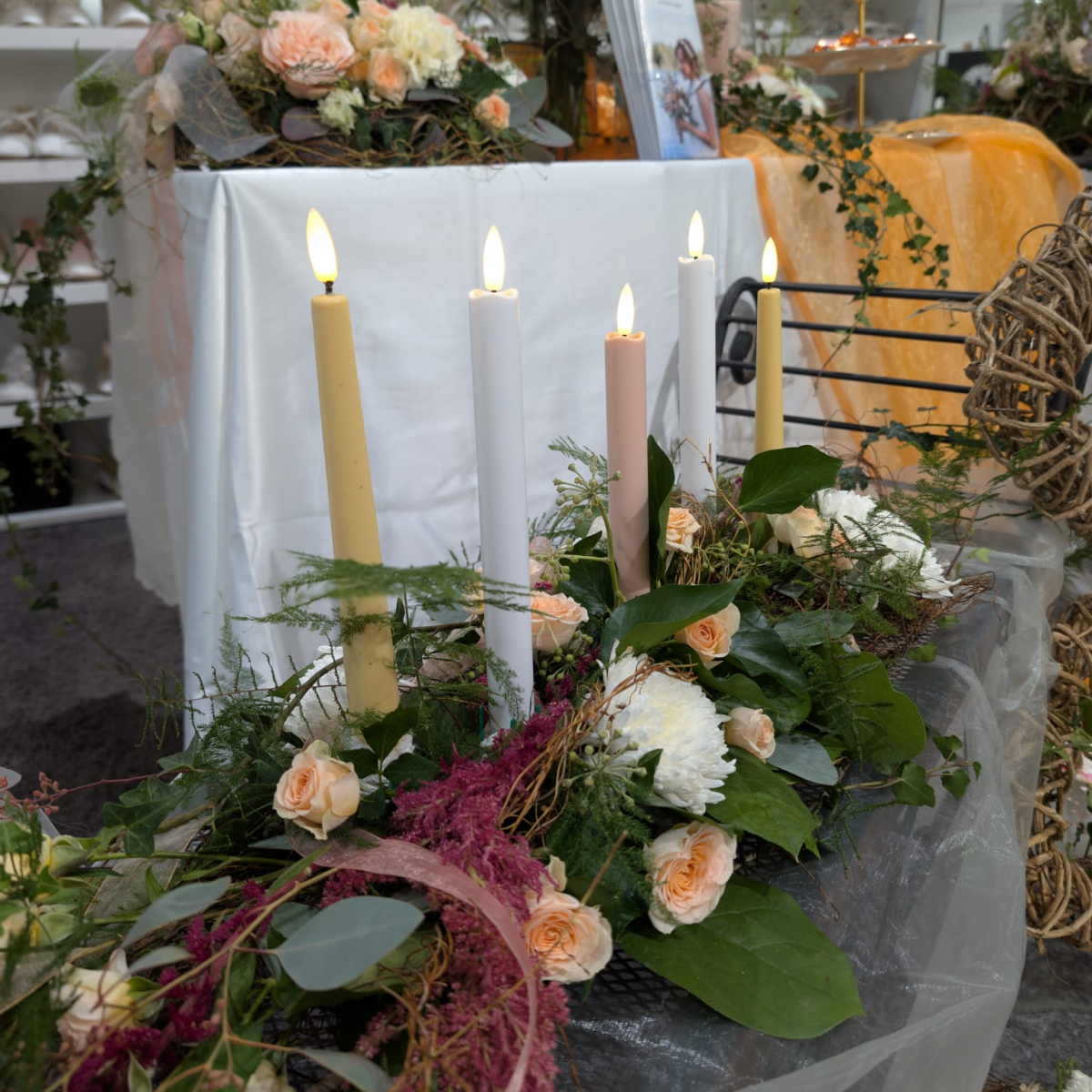 Garten mit Deko und Blumen